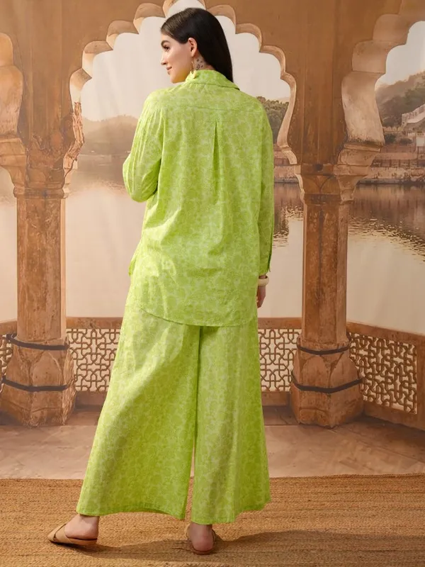 Vishudh Women Green Shirt With Trousers Co-Ords