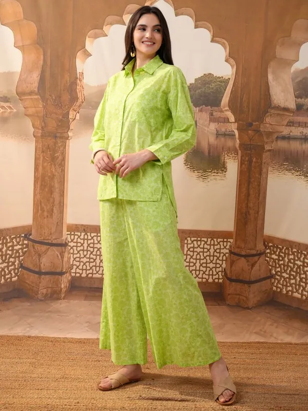 Vishudh Women Green Shirt With Trousers Co-Ords