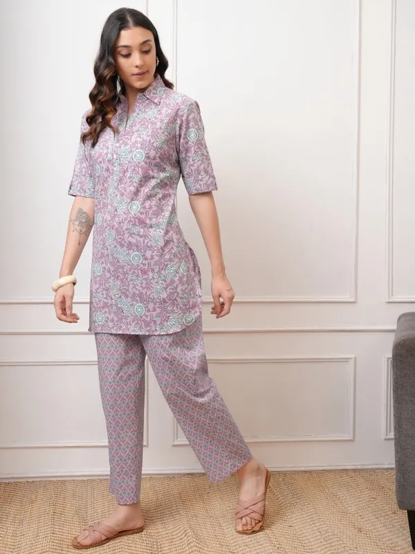 Vishudh Women Lavender Tunic With Trouser