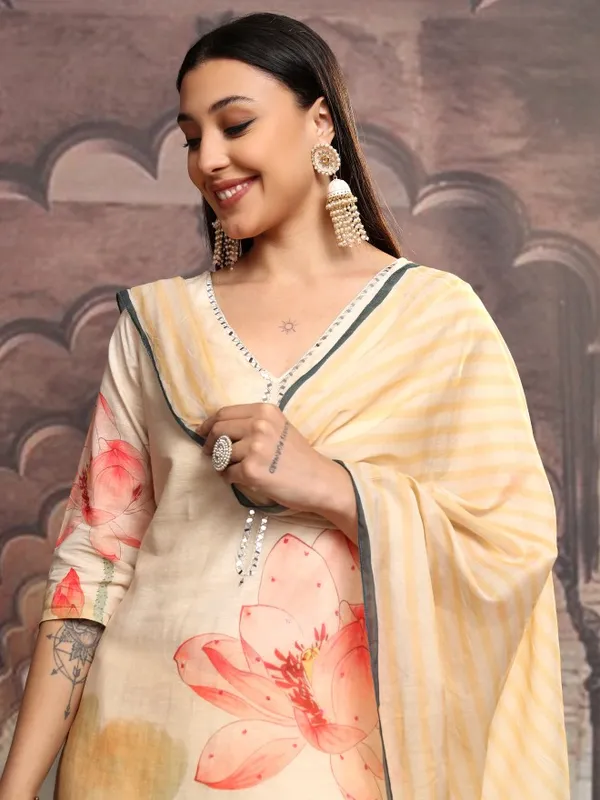 Vishudh Women Cream Printed Kurta With Trousers