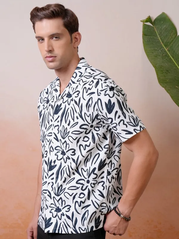 Locomotive Premium Men White Crushed Textured Printed Cuban Collar Relaxed Shirt