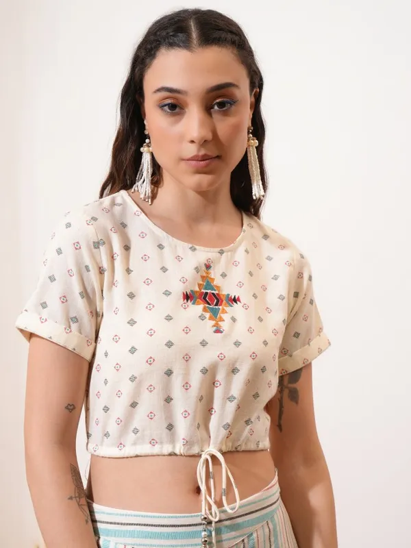 Vishudh Women Off White Top With Trouser