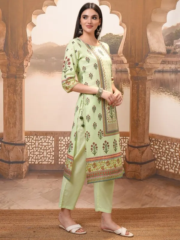 Vishudh Women Green Printed Kurta With Trouser And Dupatta