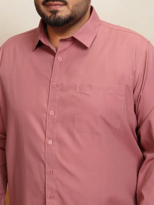 Xtra Ordinary By Highlander Men Peach Solid Regular Fit Casual Shirt