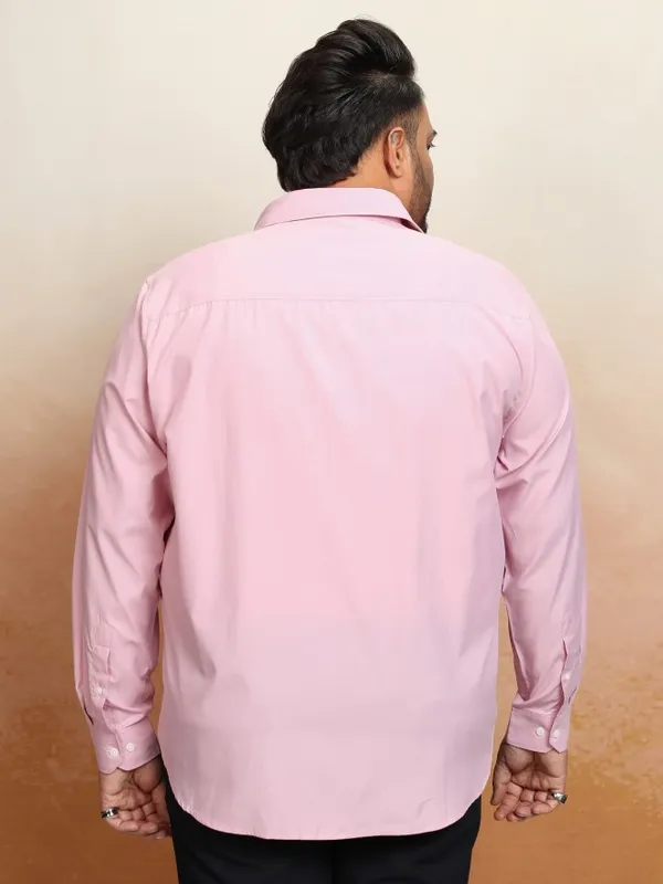 Xtra Ordinary By Highlander Men Mauve Solid Regular Fit Casual Shirt