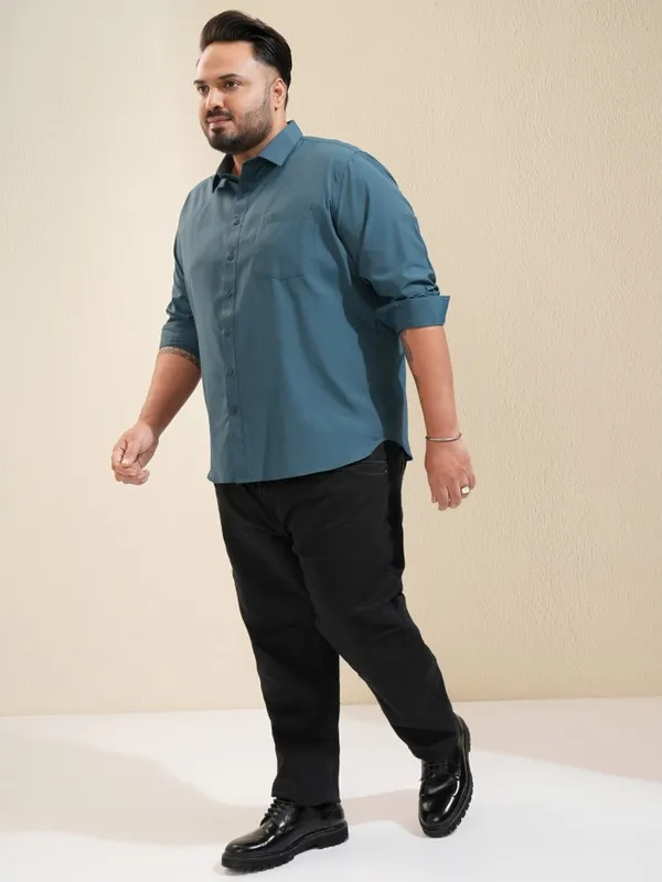 Xtra Ordinary By Highlander Men Teal Solid Regular Fit Casual Shirt