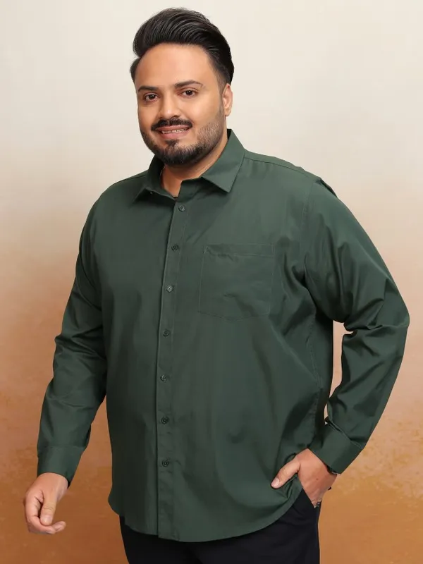 Xtra Ordinary By Highlander Men Green Solid Regular Fit Casual Shirt