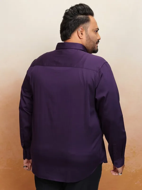 Xtra Ordinary By Highlander Men Purple Solid Regular Fit Casual Shirt