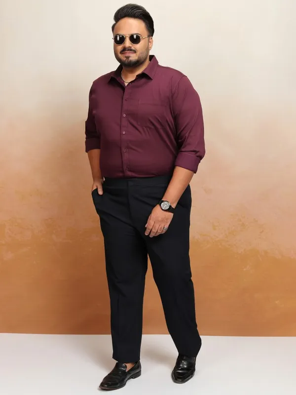 Xtra Ordinary By Highlander Men Burgundy Solid Regular Fit Casual Shirt