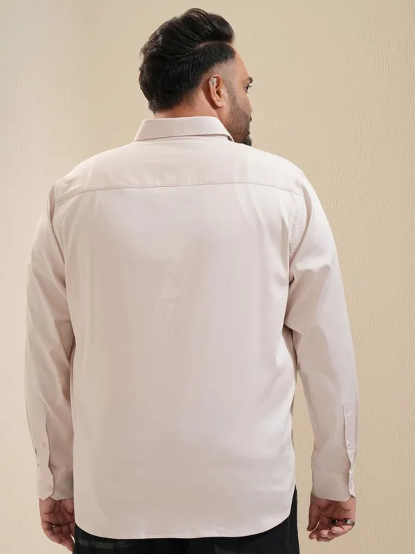 Highlander Men Beige Solid Regular Fit Casual Shirt