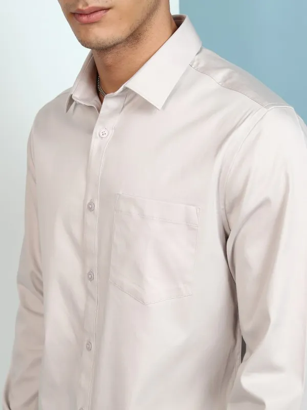 Highlander Men Grey Solid Slim Fit Casual Shirt