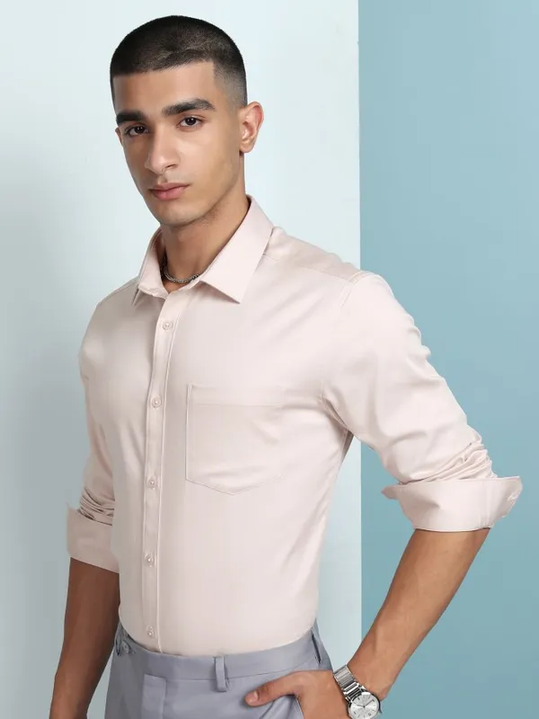 Men Slim Fit Casual Shirt