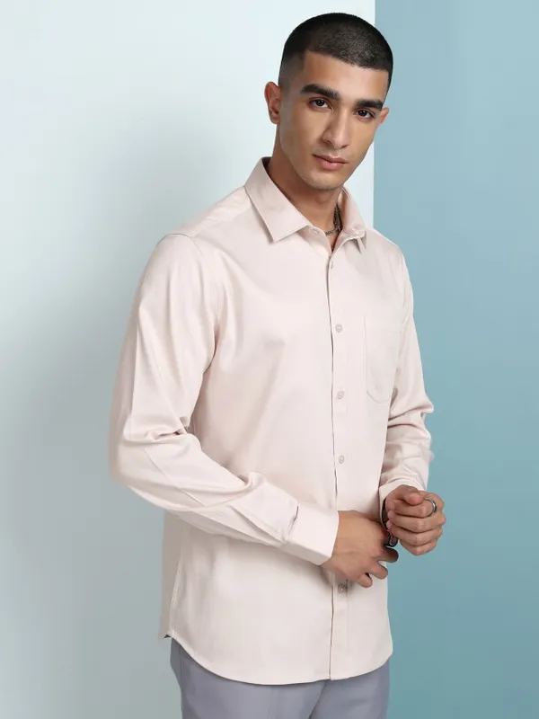 Men Slim Fit Casual Shirt