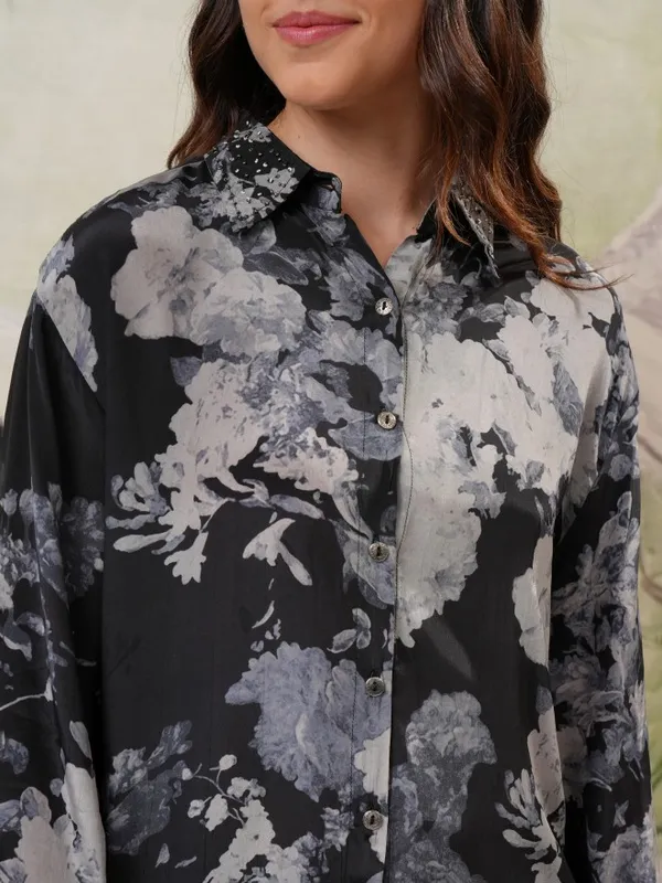 Vishudh Women Black Top With Trouser