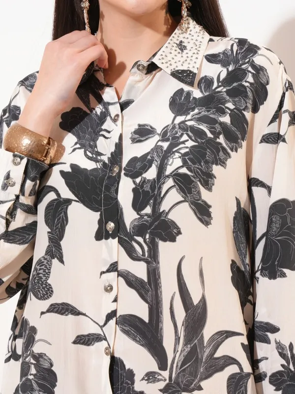 Vishudh Women Cream Top With Trousers Co-Ords