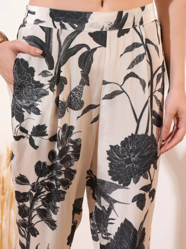 Vishudh Women Cream Top With Trousers Co-Ords