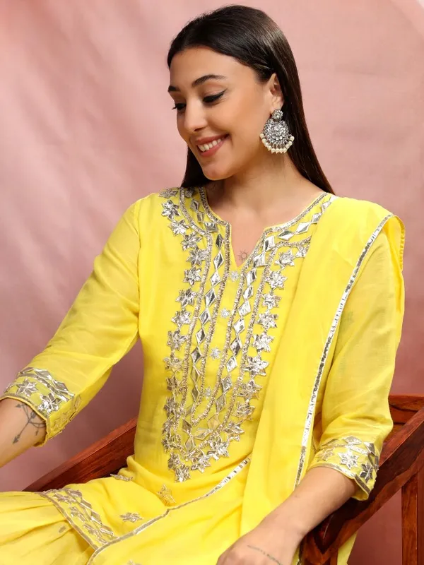 Women Kurta With Sharara & Dupatta