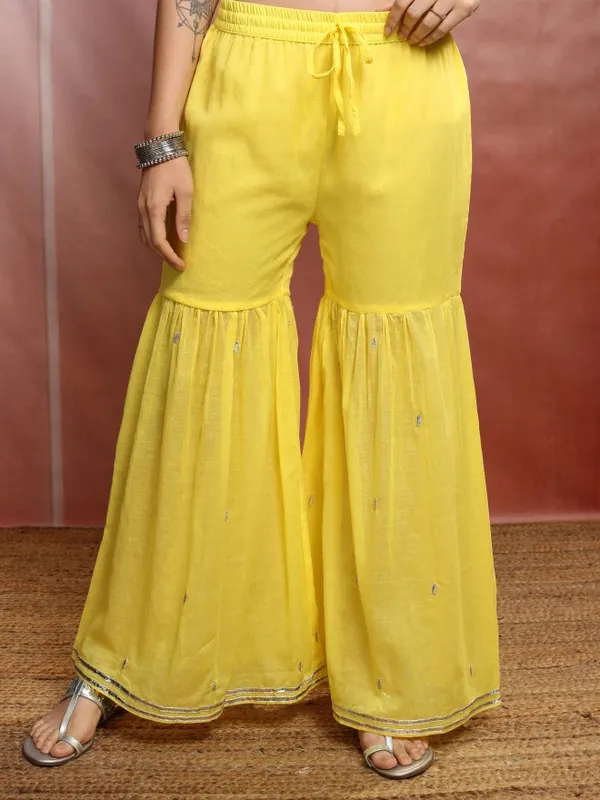 Women Kurta With Sharara & Dupatta