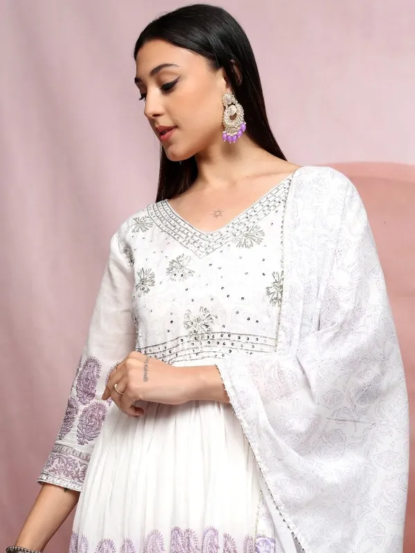 Vishudh Women White Embroidered Kurta With Trousers And Dupatta
