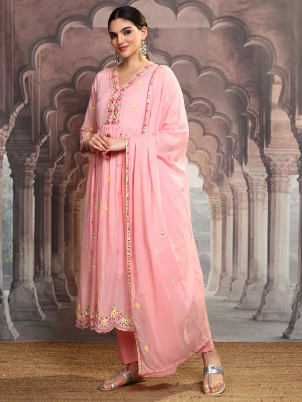 Women Kurta With Trousers & Dupatta