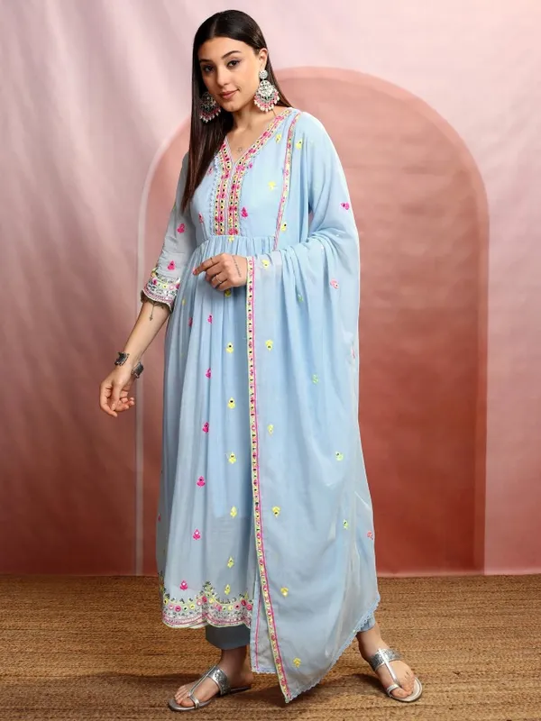 Women Kurta With Trousers & Dupatta