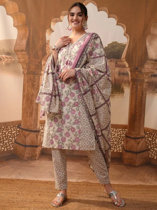Women Kurta With Trouser And Dupatta