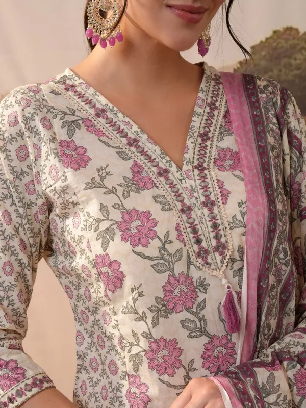 Women Kurta With Trouser And Dupatta