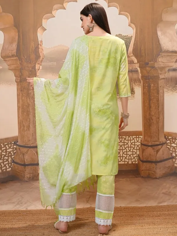 Women Kurta With Trousers & Dupatta