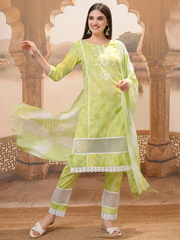 Vishudh Women Green Printed Kurta With Trousers & Dupatta