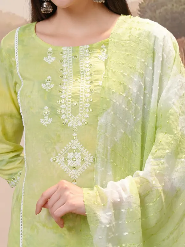 Vishudh Women Green Printed Kurta With Trousers & Dupatta