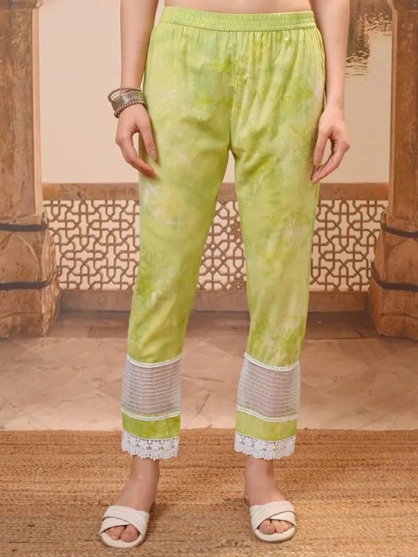 Vishudh Women Green Printed Kurta With Trousers & Dupatta