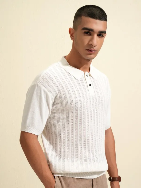 Highlander Men White Solid Polo Collar T-Shirt
