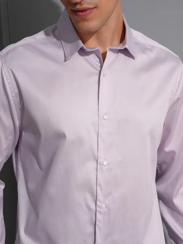 Locomotive Men Mauve Solid Slim Fit Casual Shirt