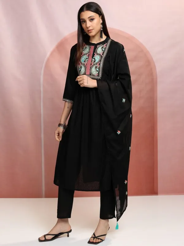 Vishudh Women Black Embroidered Kurta With Trouser And Dupatta