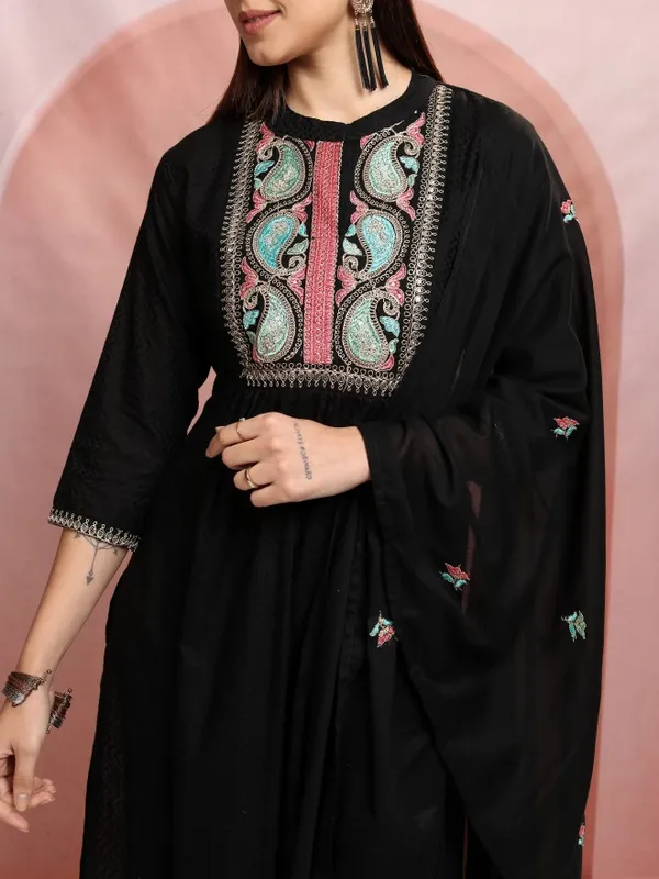 Vishudh Women Black Embroidered Kurta With Trouser And Dupatta