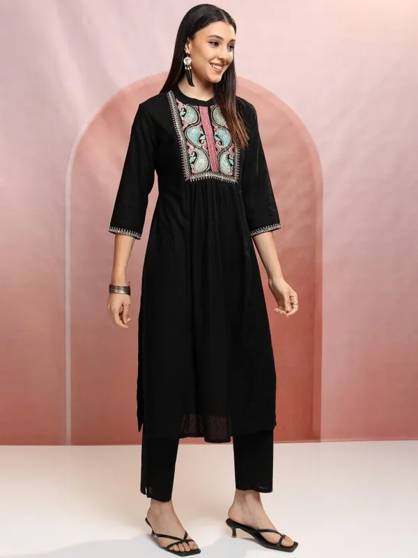 Vishudh Women Black Embroidered Kurta With Trouser And Dupatta