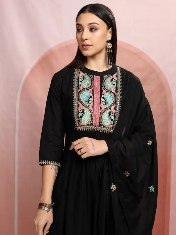 Vishudh Women Black Embroidered Kurta With Trouser And Dupatta