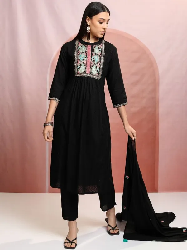 Vishudh Women Black Embroidered Kurta With Trouser And Dupatta