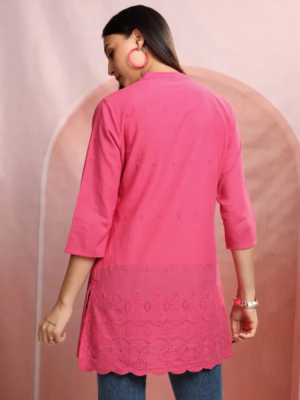 Vishudh Women Pink Embroidered Tunic