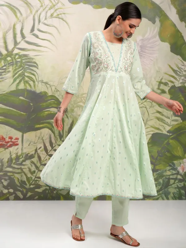 Vishudh Women Green Embroidered Kurta With Trousers And Dupatta