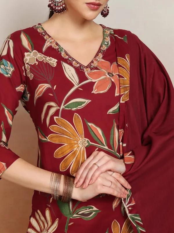 Women Kurta With Trousers & Dupatta