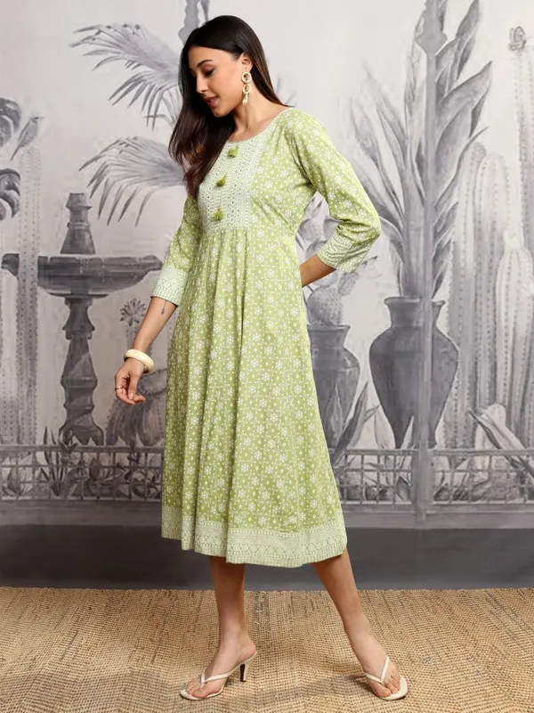 Vishudh Women Green Printed A-Line Dress
