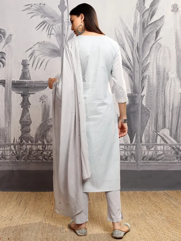 Women Kurta With Trousers & Dupatta