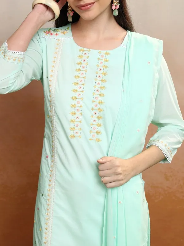 Vishudh Women Green Embroidered Kurta With Trousers And Dupatta