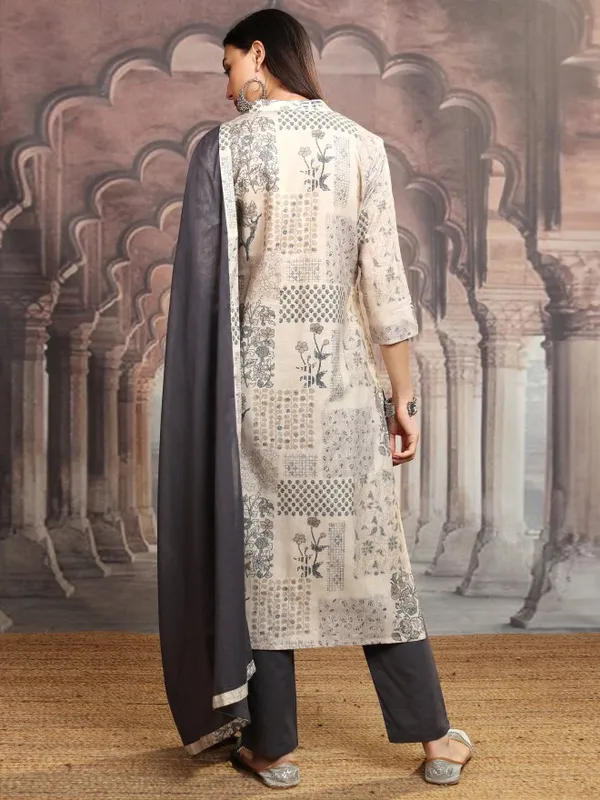 Vishudh Women Grey Printed Kurta With Trousers And Dupatta