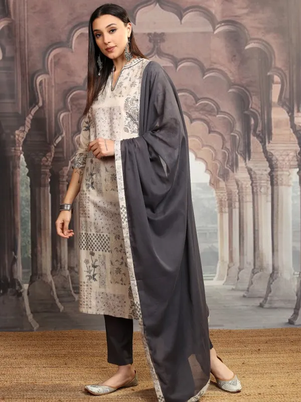 Vishudh Women Grey Printed Kurta With Trousers And Dupatta