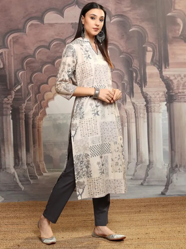 Vishudh Women Grey Printed Kurta With Trousers And Dupatta