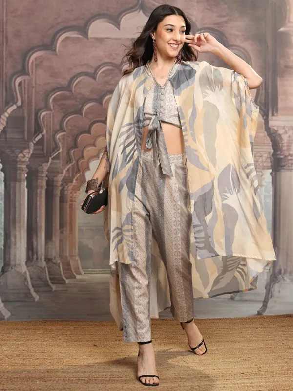 Vishudh Women Grey Printed Top With Trousers