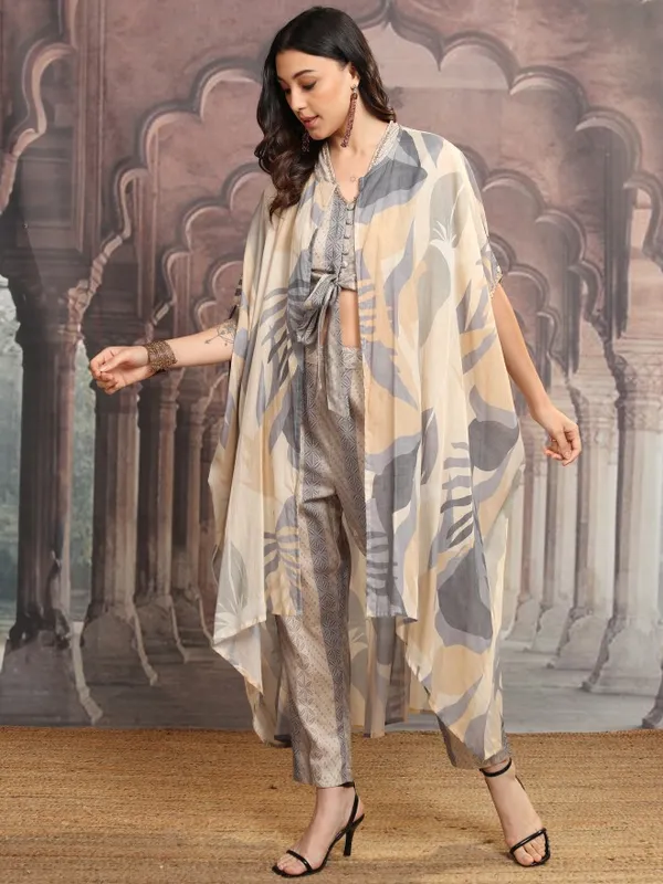 Vishudh Women Grey Printed Top With Trousers