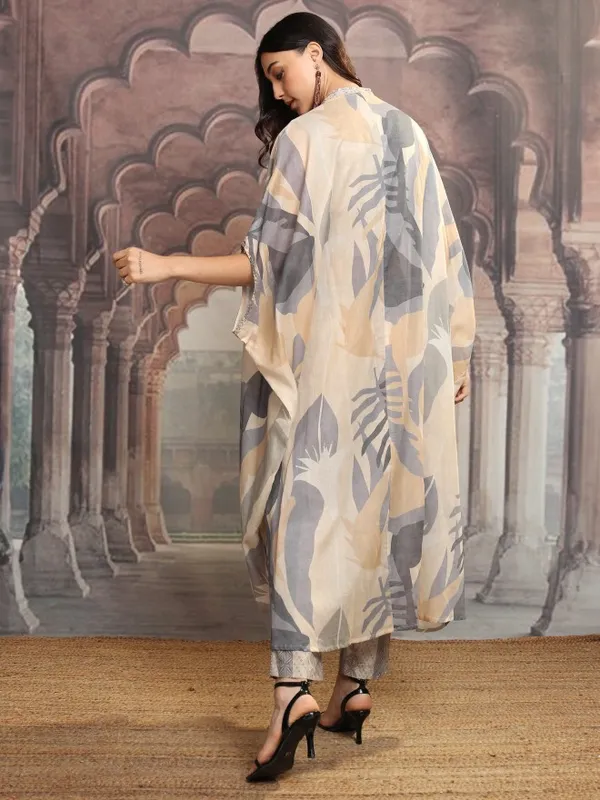Vishudh Women Grey Printed Top With Trousers